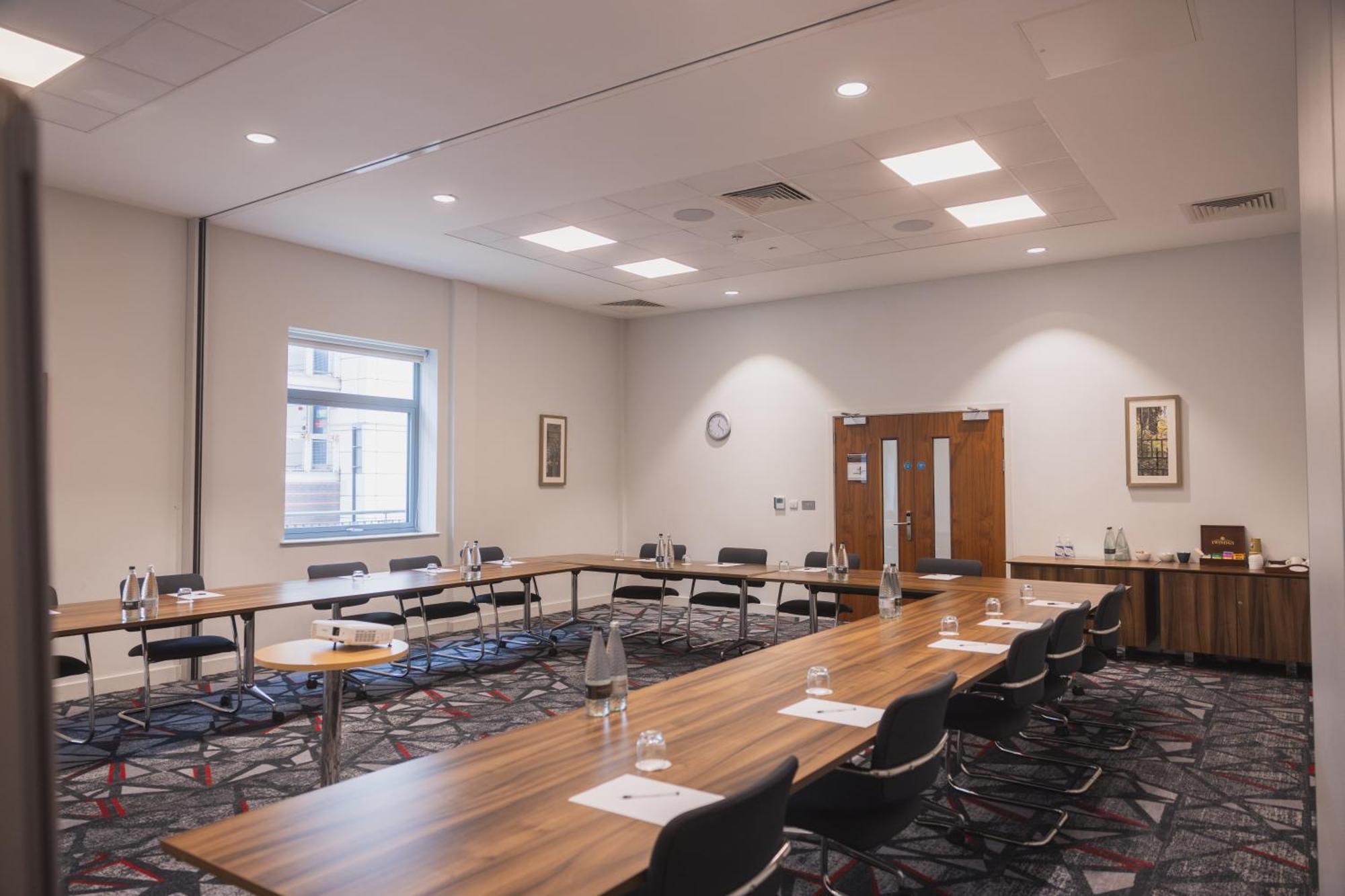 Hilton Garden Inn Birmingham Airport Uk Бекенхил Екстериор снимка