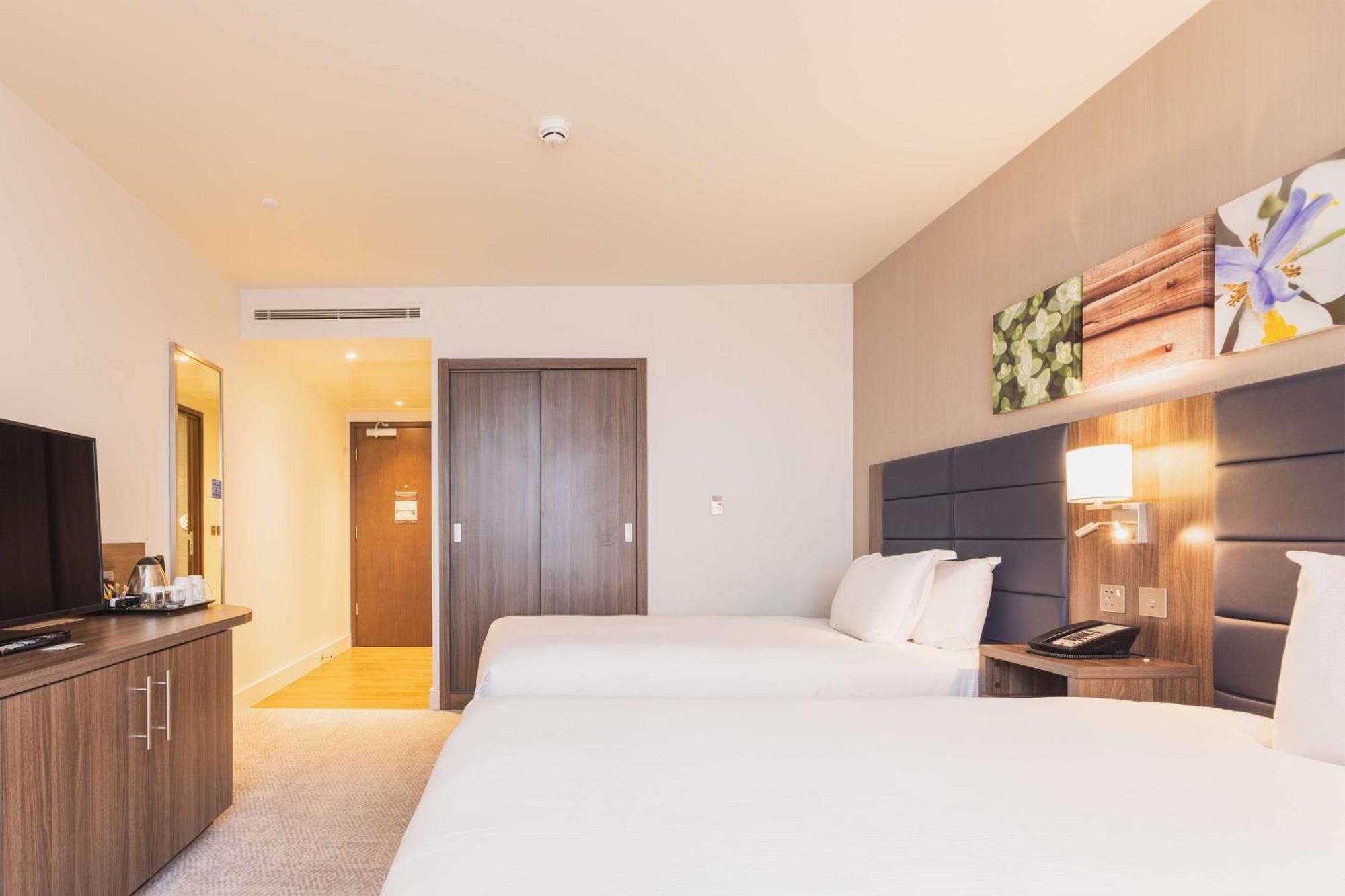 Hilton Garden Inn Birmingham Airport Uk Бекенхил Екстериор снимка